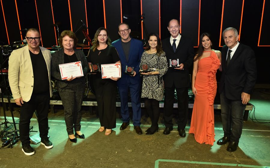 Colégio Barretos e UniBarretos são Destaques do Comércio 2025